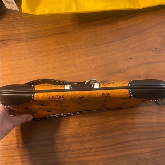 MCM Tan and Black Shoulder Bag with Iconic Design - Picture 8 of 10